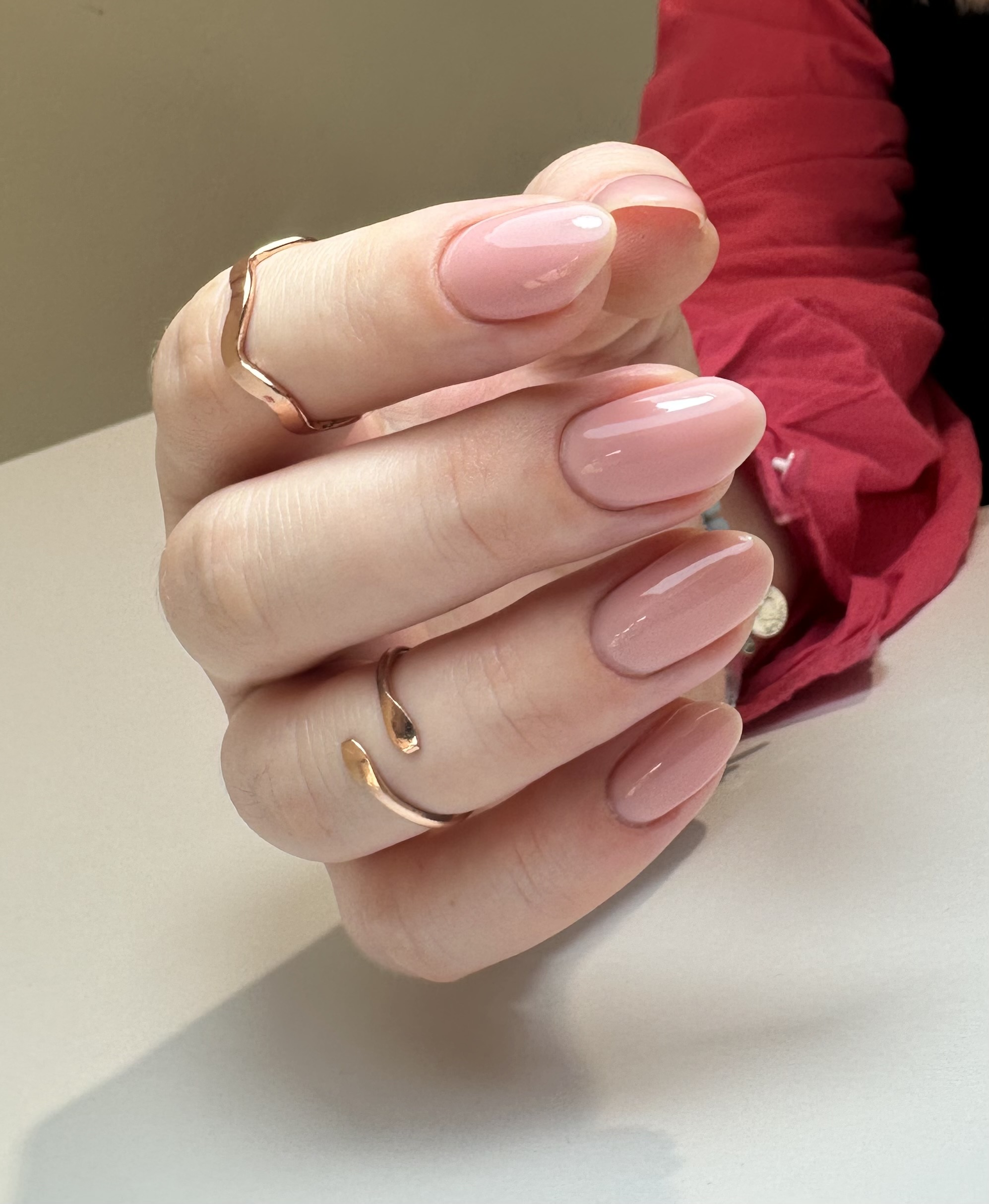 Nude amandelvormige nagels